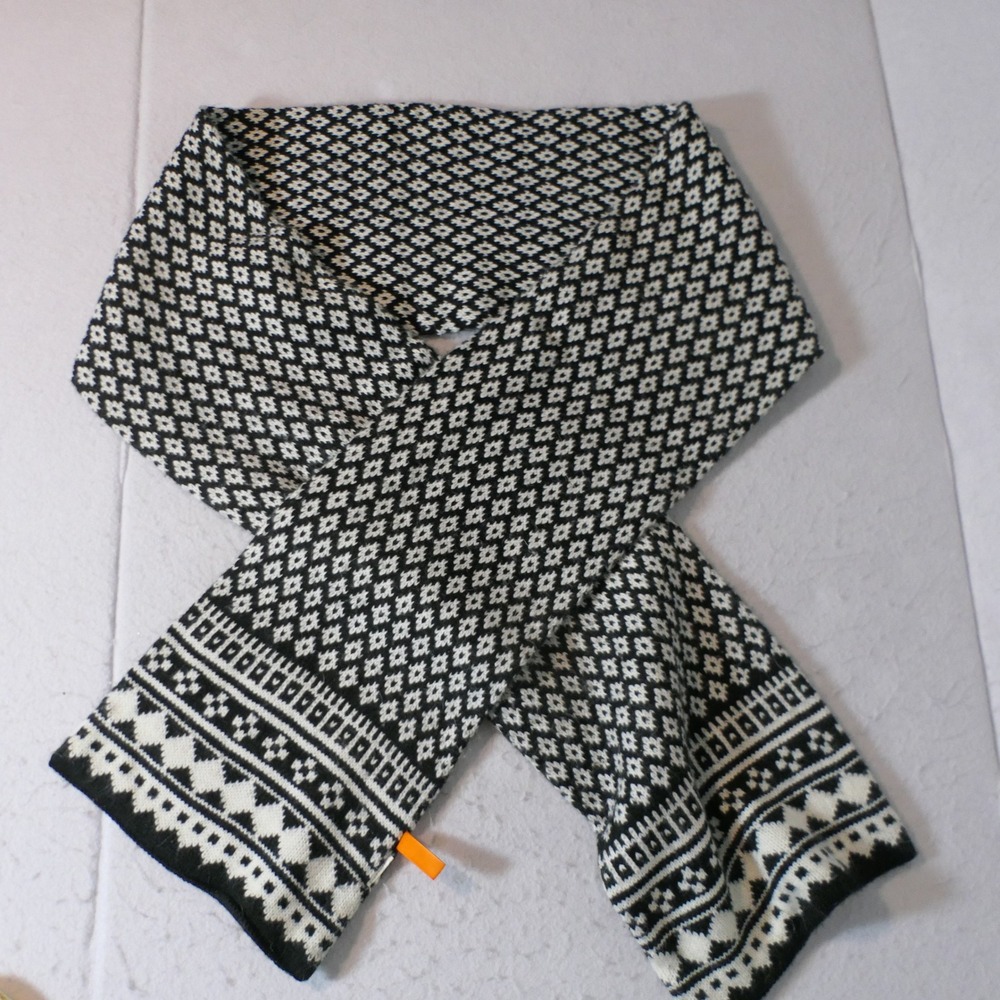 Joe Fresh Unisex Fair Isle Knit Scarf OS Black White Nordic Winter Ski Scandi